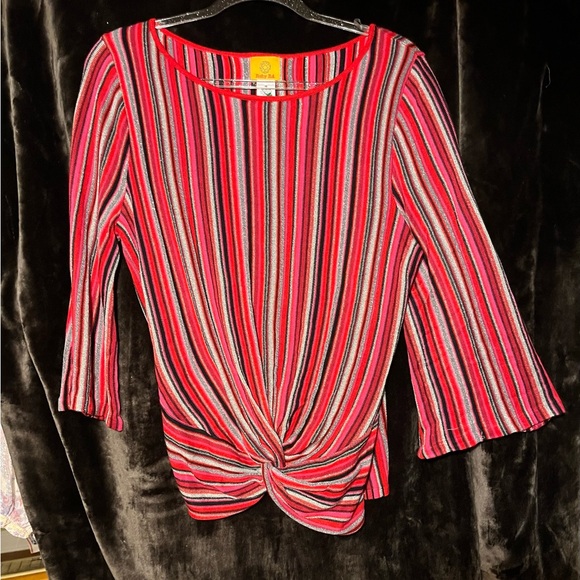 🌻Women’s Ruby Rd Top - Picture 3 of 6